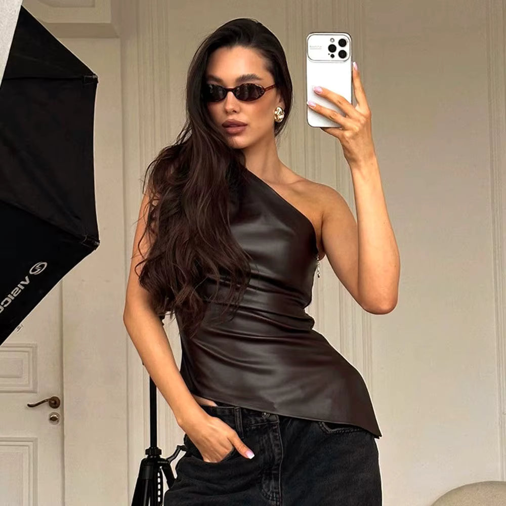 Damen Einschulter Top – Ärmelloses Leder-Shirt mit schrägem Kragen