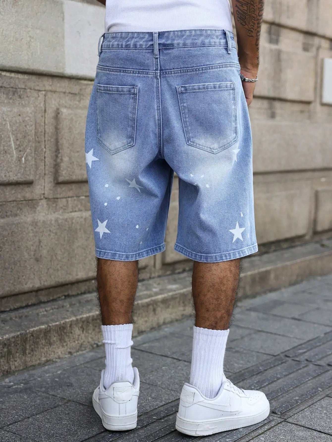 Herren Jeansshorts Blau – Sommer Denim Shorts mit Sternen-Print