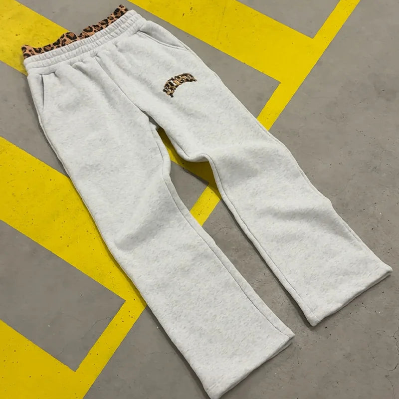 Tracksuit mit Leoparden-Print – Hoodie, Shorts & Hose